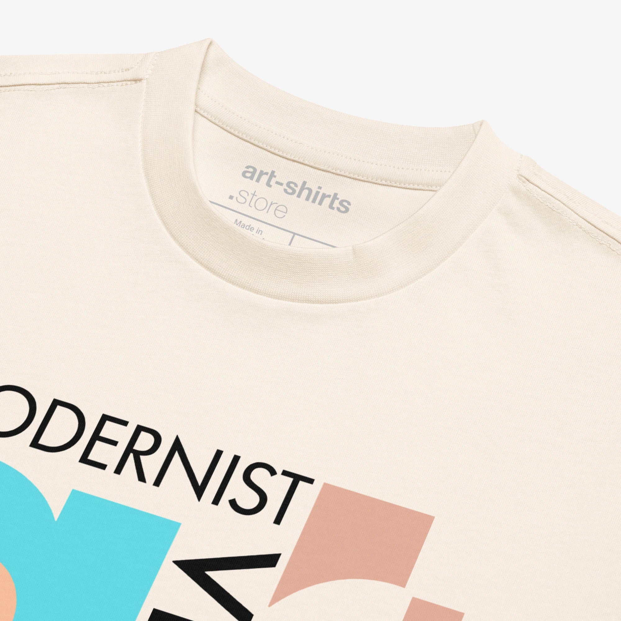 Koszulka oversize z artystycznym nadrukiem „ART. MODERNIST VISIONS". Detal