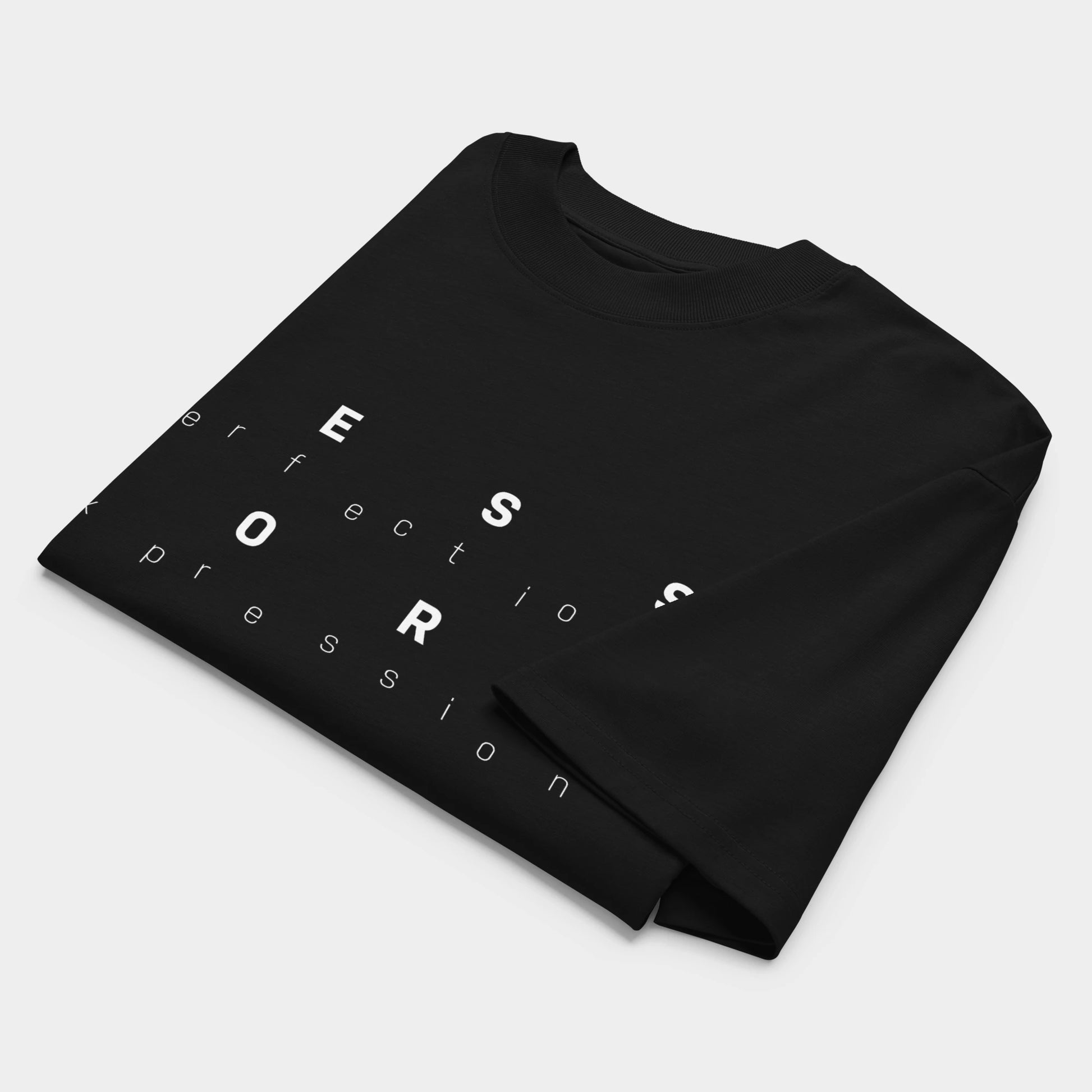 Czarny T-shirt oversize „LESS perfection MORE expression”